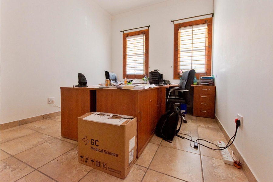 7 Bedroom Property for Sale in Middedorp Western Cape